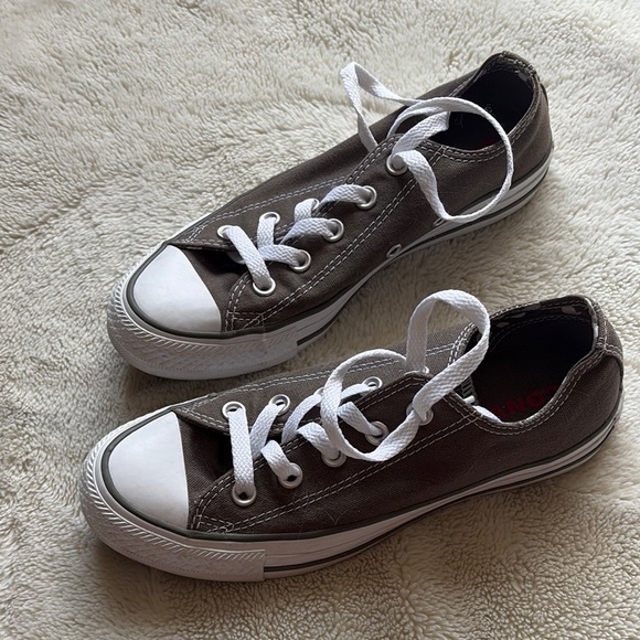 Converse Chuck Taylor All Star Low Tops | Green | Size 6 | Y2K Vintage Vibes - Picture 1 of 5